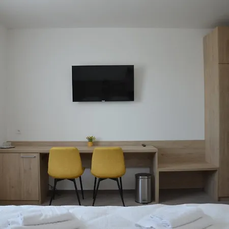 Rocket Club Maison d'hôtes Lučenec